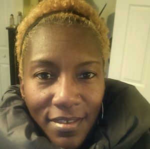 Meet your Posher, Beverly